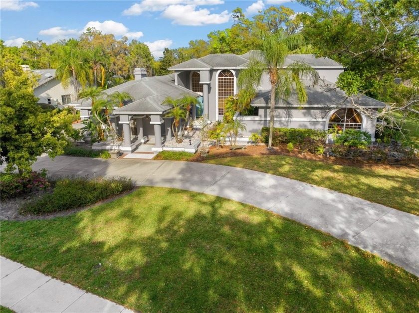 Welcome to your oasis in Bent Tree Village! This 4159 sq ft home - Beach Home for sale in Sarasota, Florida on Beachhouse.com