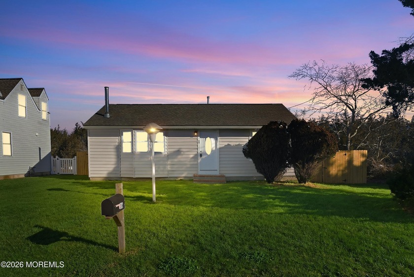 Charming 3-bedroom, 1-bath ranch on desirable Osbourne Island - Beach Home for sale in Little Egg Harbor, New Jersey on Beachhouse.com
