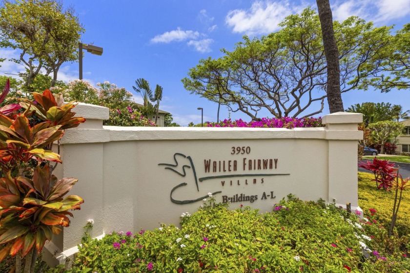 Here it is, front row building #S right on the Wailea Old Blue - Beach Condo for sale in Kihei, Hawaii on Beachhouse.com