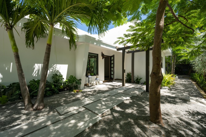 Seller is motivated, come take a look! Modern renovation in - Beach Home for sale in Key West, Florida on Beachhouse.com
