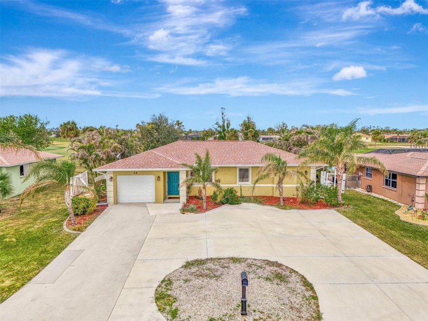 Stunning 2-bedroom, 2-bath home in Rotonda West, a true gem that - Beach Home for sale in Rotonda West, Florida on Beachhouse.com