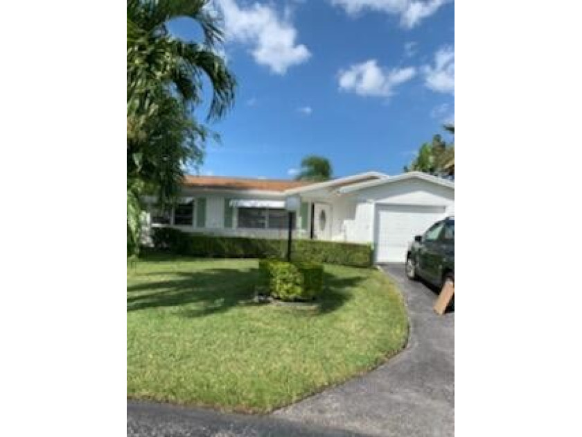 Cypress Lakes is a well kept, gated, pet friendly 55+ community - Beach Home for sale in West Palm Beach, Florida on Beachhouse.com