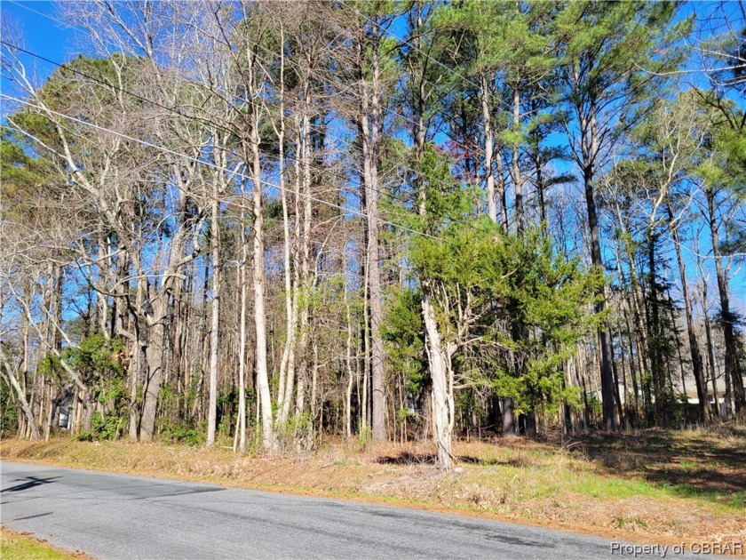 Build your dream home or vacation getaway in Indian Creek - Beach Lot for sale in Kilmarnock, Virginia on Beachhouse.com