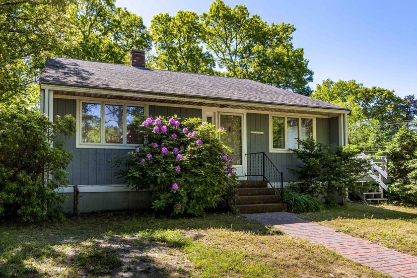 Enjoy your affordable Cape escape in this 2 bedroom, 2 full bath - Beach Home for sale in West Yarmouth, Massachusetts on Beachhouse.com
