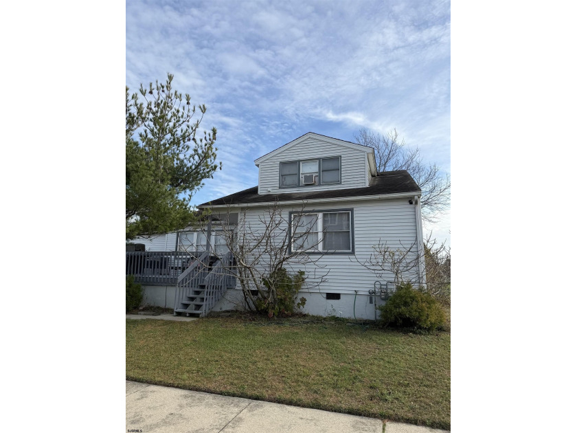 This 3-bedroom, 2-bathroom house is perfect for you!  Just steps - Beach Home for sale in Ventnor, New Jersey on Beachhouse.com