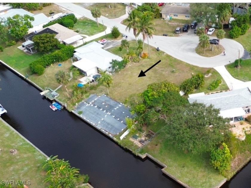 Discover this prime vacant lot at the end of a quiet cul-de-sac - Beach Lot for sale in North Fort Myers, Florida on Beachhouse.com