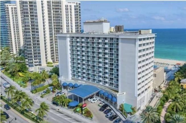 Stunning condo in the highly desirable Sunny Isles Beach! This - Beach Condo for sale in Sunny Isles Beach, Florida on Beachhouse.com