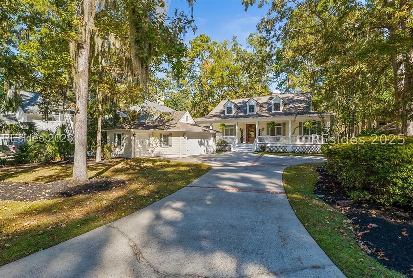 Welcome home to this newly renovated Club Cottage, where - Beach Home for sale in Okatie, South Carolina on Beachhouse.com