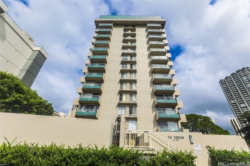 Price Reduction!! Fantastic Panoramic Diamond Head Kapiolani - Beach Condo for sale in Honolulu, Hawaii on Beachhouse.com