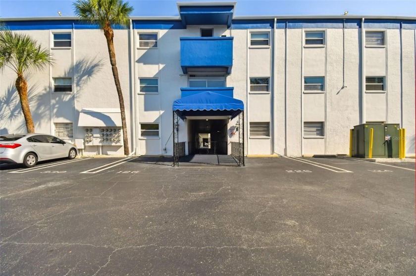 No Storm Damage - High and Dry!
Welcome to this beautifully - Beach Condo for sale in St. Petersburg, Florida on Beachhouse.com