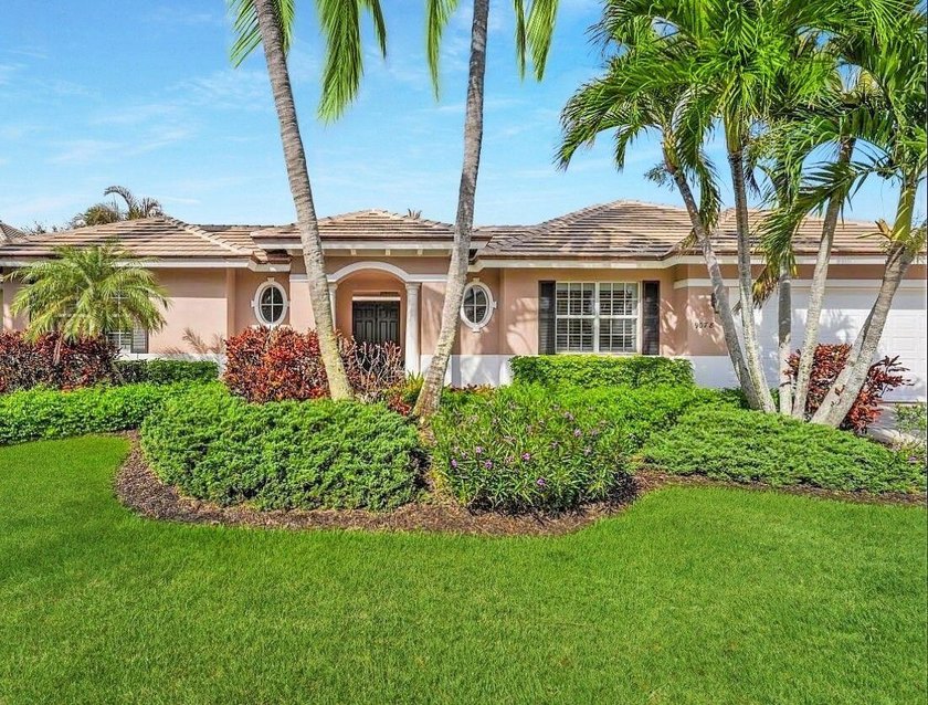 Experience island living with private beach access in this - Beach Home for sale in Vero Beach, Florida on Beachhouse.com