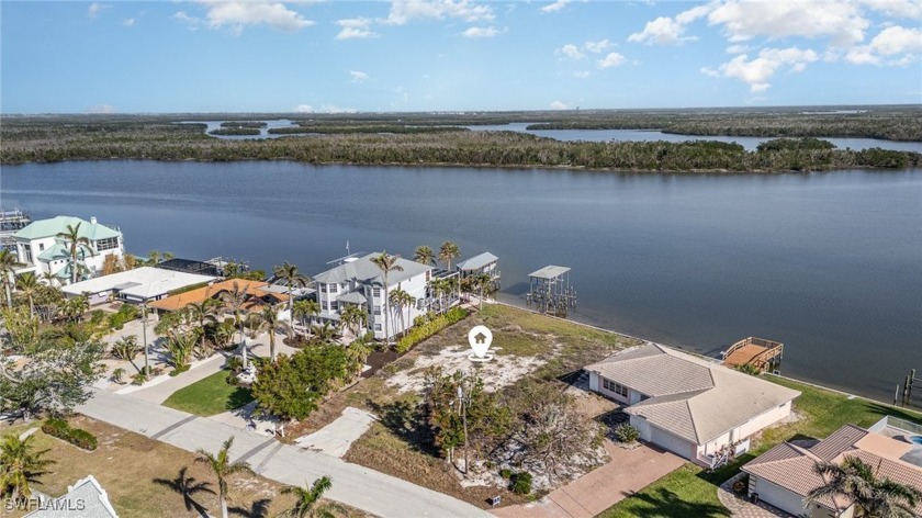 STUNNING & EXPANSIVE unobstructed BAY & WATERFRONT VIEWS across - Beach Lot for sale in Fort Myers Beach, Florida on Beachhouse.com