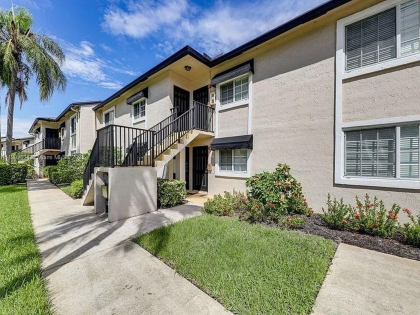 Welcome home to 4000 Crystal Lake Dr! This beautifully updated - Beach Condo for sale in Deerfield Beach, Florida on Beachhouse.com