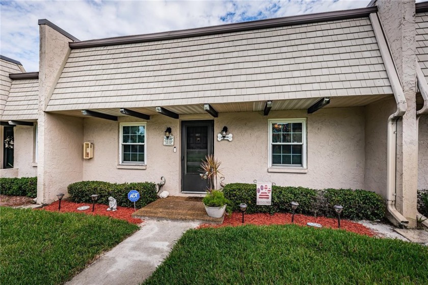 2 storms and nothing happened to this well situated and nicely - Beach Condo for sale in Seminole, Florida on Beachhouse.com