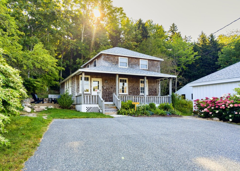 Darling Maine cottage located in the village of Seal Harbor - Beach Home for sale in Mount Desert, Maine on Beachhouse.com