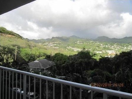 Cool and breezy home with views of the green mountains.  Light - Beach Condo for sale in Honolulu, Hawaii on Beachhouse.com