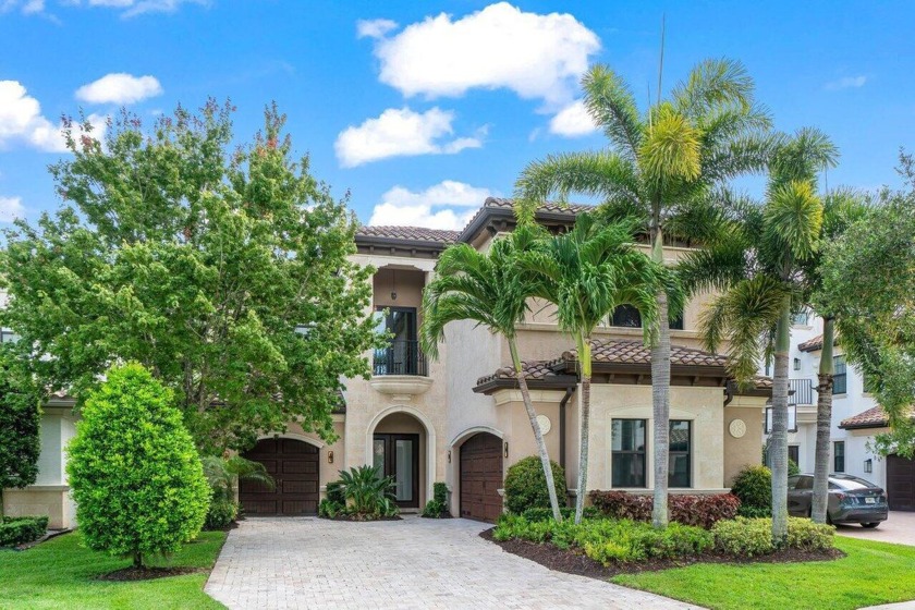 Beautifully upgraded 5 bedroom Vizcaya with heated, salt-water - Beach Home for sale in Delray Beach, Florida on Beachhouse.com