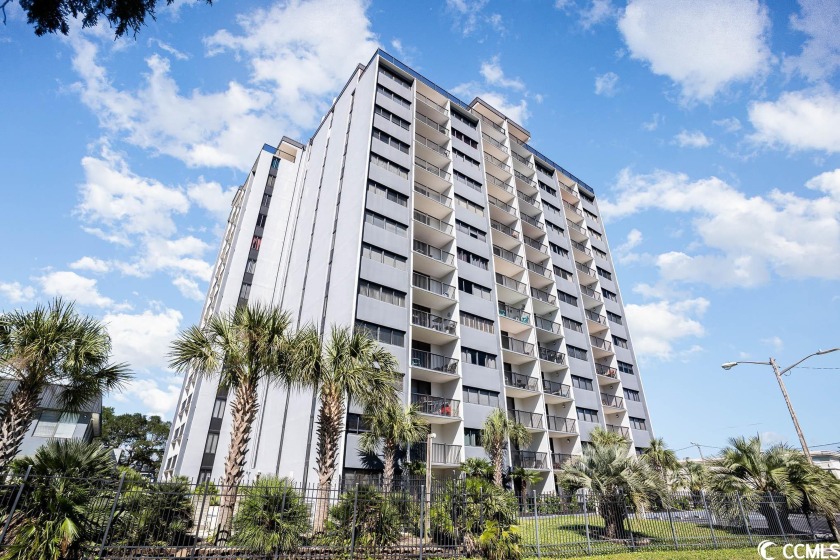 This 2-bedroom, 2-bath furnished unit is a beach lover's dream - Beach Condo for sale in Myrtle Beach, South Carolina on Beachhouse.com