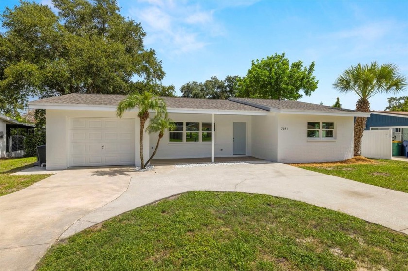 *PRICE REDUCTION* Welcome to this beautifully newly updated - Beach Home for sale in Seminole, Florida on Beachhouse.com