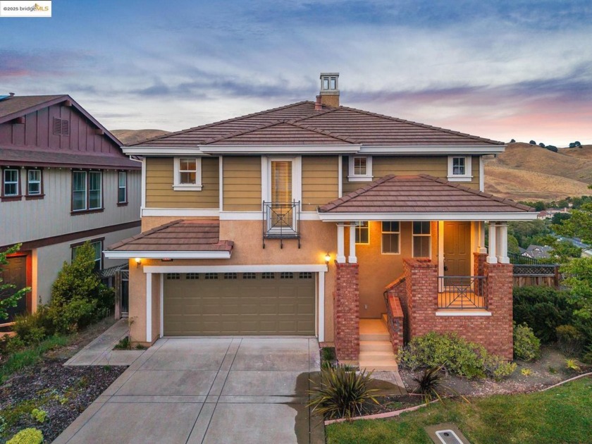 Views, Views and More Views! Welcome to this stunning 4 bed, 3 - Beach Home for sale in Vallejo, California on Beachhouse.com