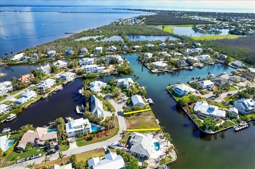 Boaters Dream! Exceptional southern exposure lot on wide canal - Beach Lot for sale in Sanibel, Florida on Beachhouse.com