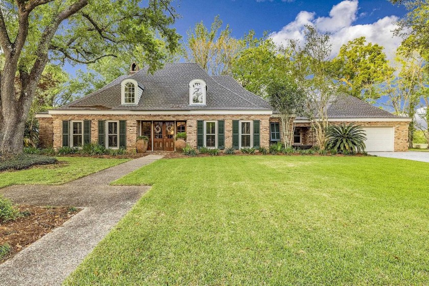 Ellendale on the golf course at its finest!  This beauty has 4 - Beach Home for sale in Houma, Louisiana on Beachhouse.com