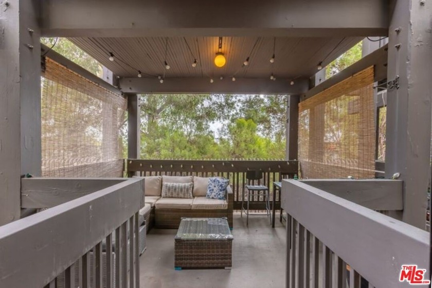 Enjoy a contemporary lifestyle in a vibrant beach community - Beach Condo for sale in Playa Del Rey, California on Beachhouse.com