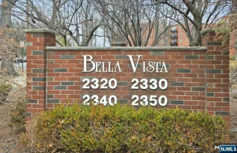 The maintenance includes heat, hot/cold water, and an assigned - Beach Home for sale in Fort Lee, New Jersey on Beachhouse.com