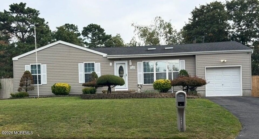 Welcome to this beautifully maintained 3-bedroom, 2-full-bath - Beach Home for sale in Toms River, New Jersey on Beachhouse.com