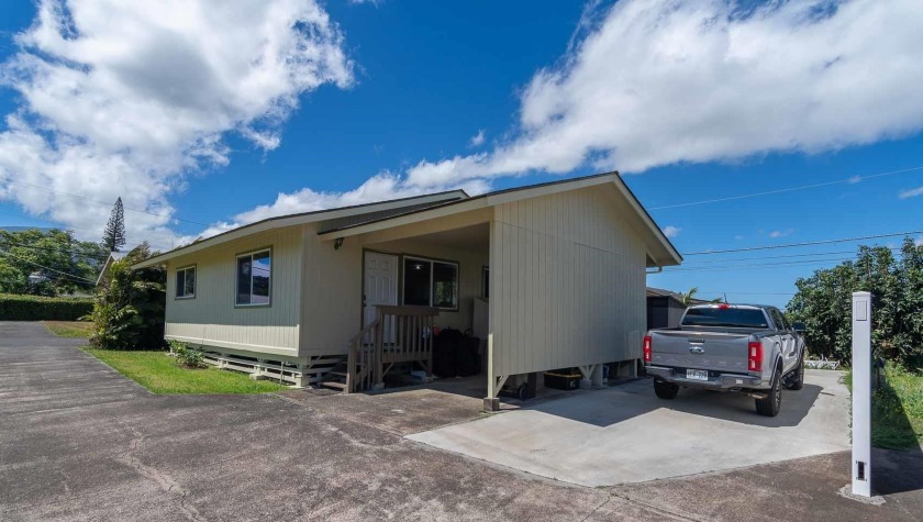 Charming cottage with fresh country air, in the heart of Makawao - Beach Home for sale in Makawao, Hawaii on Beachhouse.com