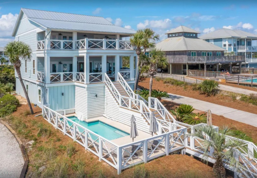 WELCOME HOME to your quintessential Beach Retreat. BAHAMA BREEZE - Beach Home for sale in Santa Rosa Beach, Florida on Beachhouse.com
