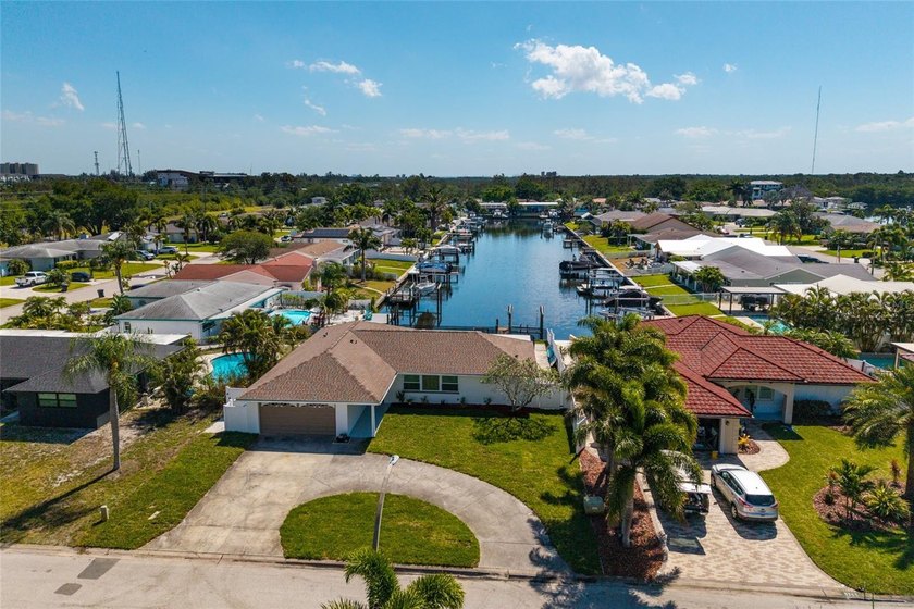 When it comes to waterfront... there's one rule.

Location on - Beach Home for sale in St. Petersburg, Florida on Beachhouse.com