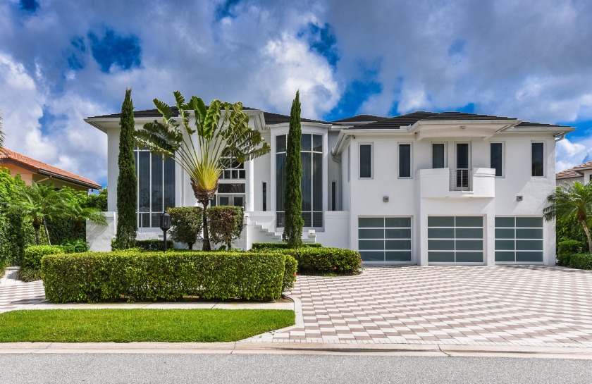 This stunning, modern, European influenced, Art Deco style home - Beach Home for sale in Boca Raton, Florida on Beachhouse.com