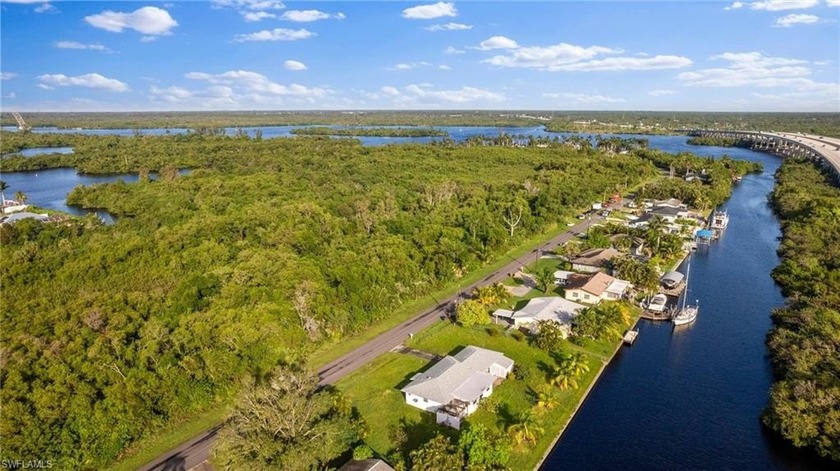 PRIME TIME OPPORTUNITY; DEEP WATER ACCESS AT AN UNBEATABLE - Beach Lot for sale in Fort Myers, Florida on Beachhouse.com