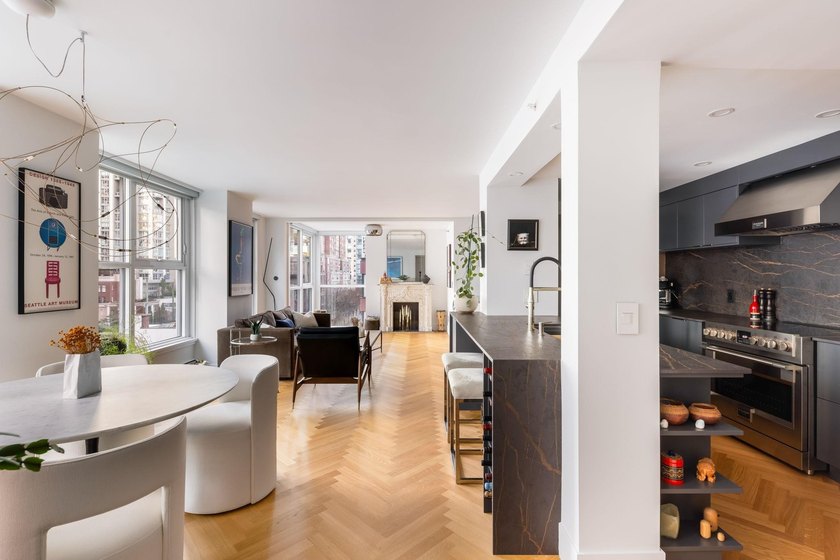 Welcome to this exquisitely renovated 2 bed, 2 bath residence in - Beach Condo for sale in Vancouver, BC on Beachhouse.com