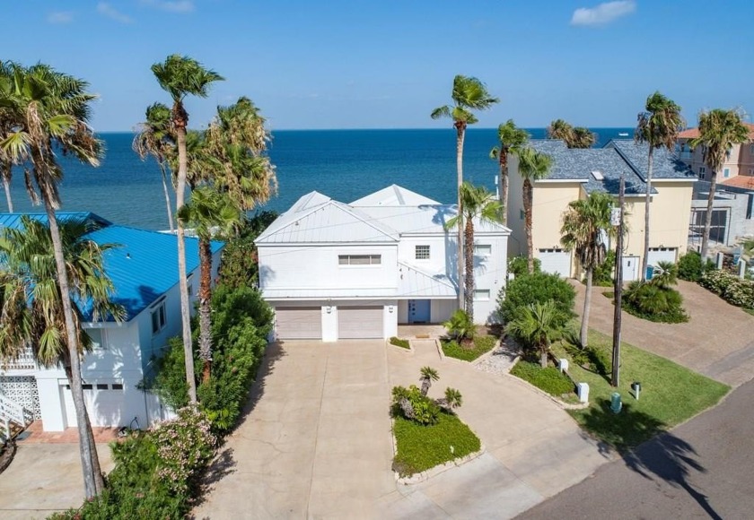 It will definitely take your breath away....Glorious floor to - Beach Home for sale in South Padre Island, Texas on Beachhouse.com