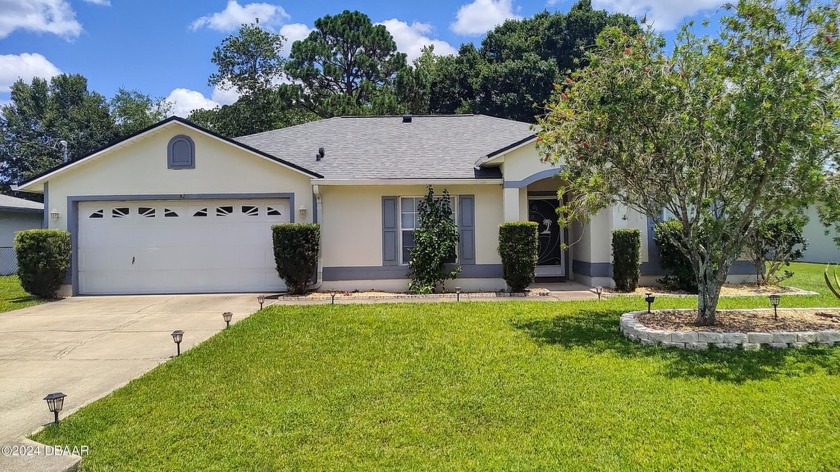 Spacious, well cared for home with beautiful fenced in backyard! - Beach Home for sale in Palm Coast, Florida on Beachhouse.com