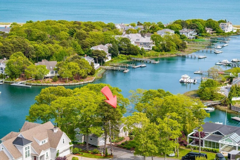 174 Waterway is all about the VIEWS, the Location, the deep - Beach Home for sale in Mashpee, Massachusetts on Beachhouse.com