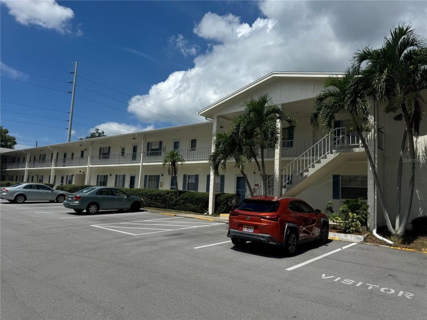 Welcome to a touch of paradise at Douglas Arms in Dunedin! - Beach Condo for sale in Dunedin, Florida on Beachhouse.com