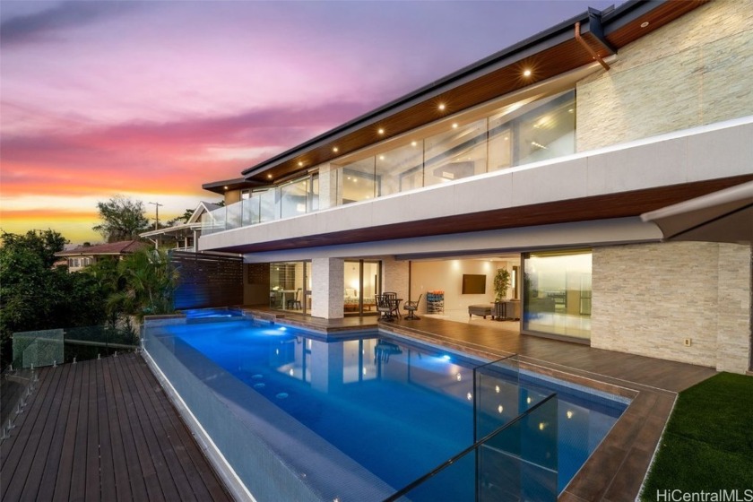 MOTIVATED - ALL OFFERS WILL BE CONSIDERED - Discover your dream - Beach Home for sale in Honolulu, Hawaii on Beachhouse.com