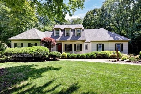 Nestled on nearly 3/4 of an acre backing to private, wooded - Beach Home for sale in Williamsburg, Virginia on Beachhouse.com