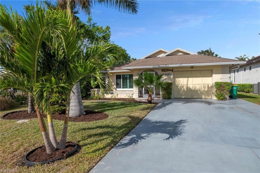 HONEY STOP THE CAR! FABULOUS LOCATION CLOSE TO THE PARK AND - Beach Home for sale in Naples, Florida on Beachhouse.com