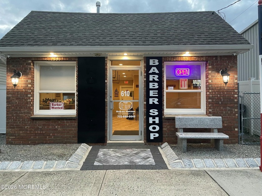 arbershop for Sale or Lease - High-Visibility Main Street - Beach Commercial for sale in Union Beach, New Jersey on Beachhouse.com