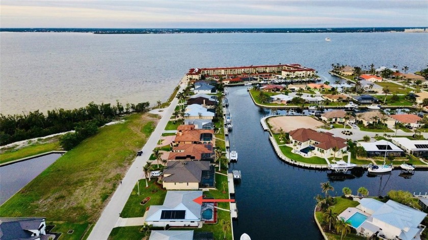 LOCATION, LOCATION, LOCATION!!!  JUST 3 MINUTES TO THE CHARLOTTE - Beach Home for sale in Punta Gorda, Florida on Beachhouse.com