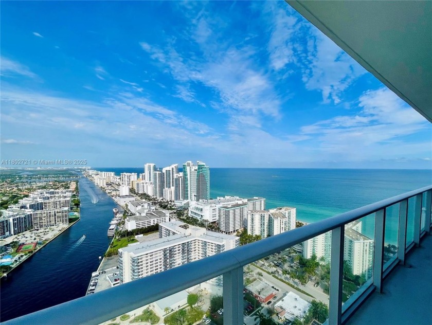 Spectacular 2-bedroom, 2-bath corner unit on the 38th floor of - Beach Condo for sale in Hollywood, Florida on Beachhouse.com