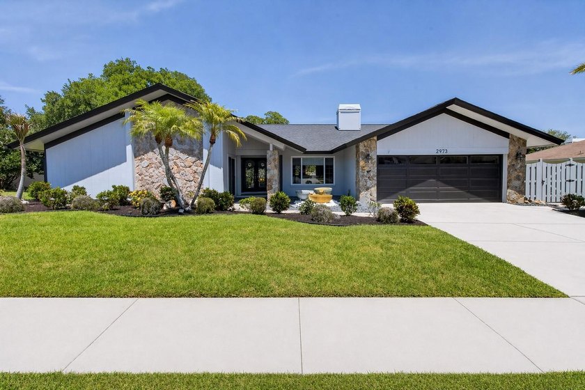 Refined Luxury Meets Florida Lifestyle in Countryside. Welcome - Beach Home for sale in Clearwater, Florida on Beachhouse.com