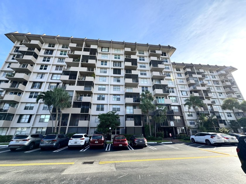 Experience the best of Pompano Beach with this stunning, updated - Beach Condo for sale in Pompano Beach, Florida on Beachhouse.com