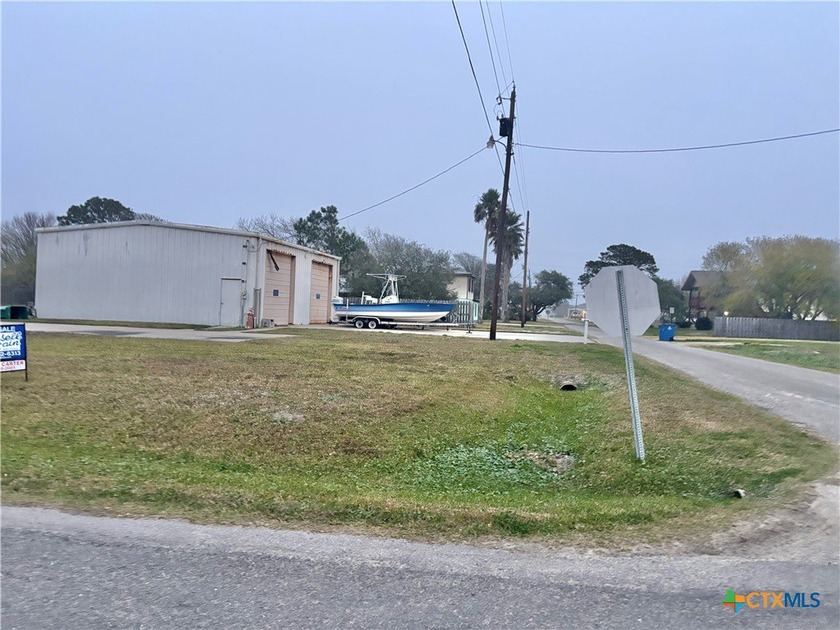Two S. facing Lots at the corner of 7th and Jefferson. 50 x 1 40 - Beach Lot for sale in Port O Connor, Texas on Beachhouse.com