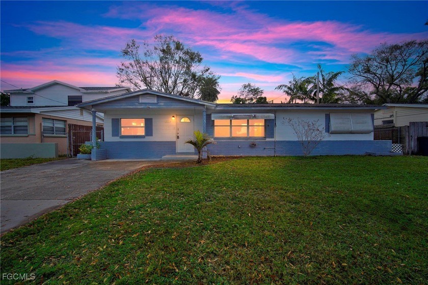 What an opportunity this cozy 1 story has the potential to be - Beach Home for sale in Pinellas Park, Florida on Beachhouse.com