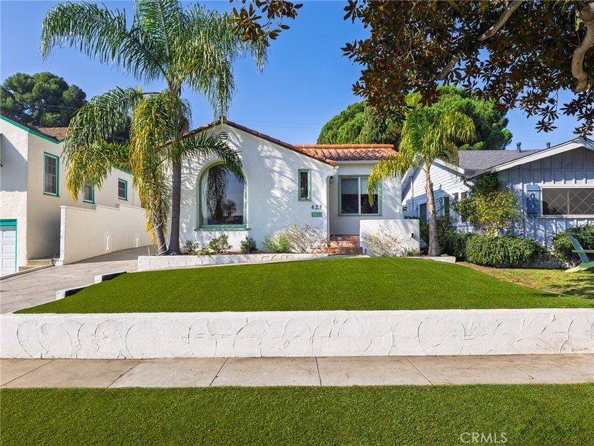 Welcome to 423 Concord, a charming 3 bedroom, 2 bathroom - Beach Home for sale in El Segundo, California on Beachhouse.com